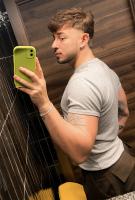 672044911: Chico busca chica en Granada