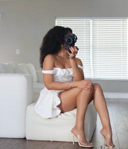 631171720: Chica busca chico en Barcelona