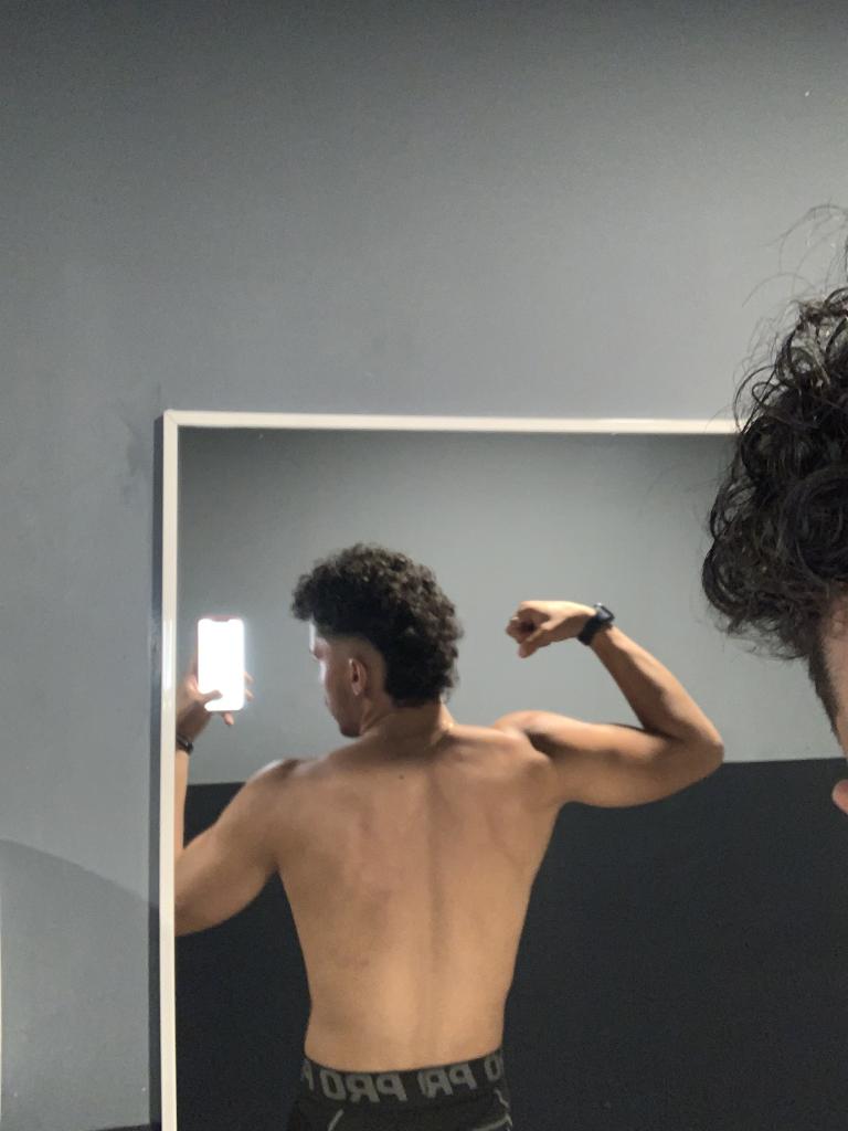 604902570: Chico busca chica en Madrid