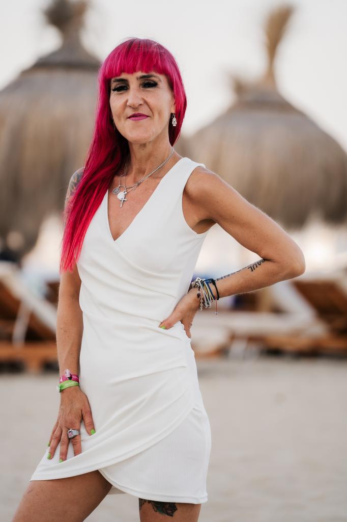 613839299: Chica busca chico en Asturias