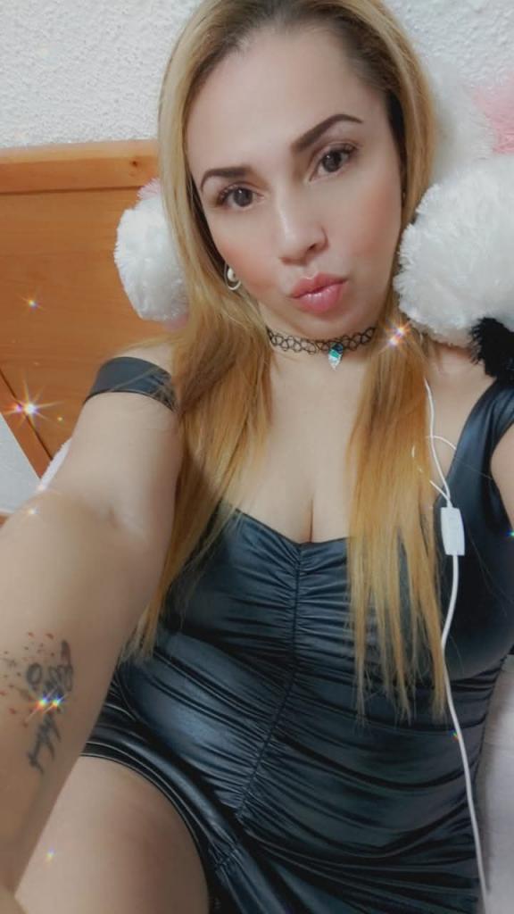 672964479: Chica busca chico en Zaragoza