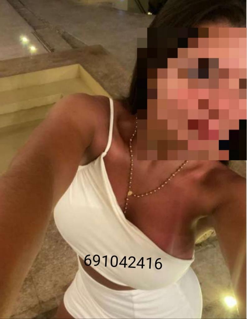 691042416: Chica busca chico en La Coruña