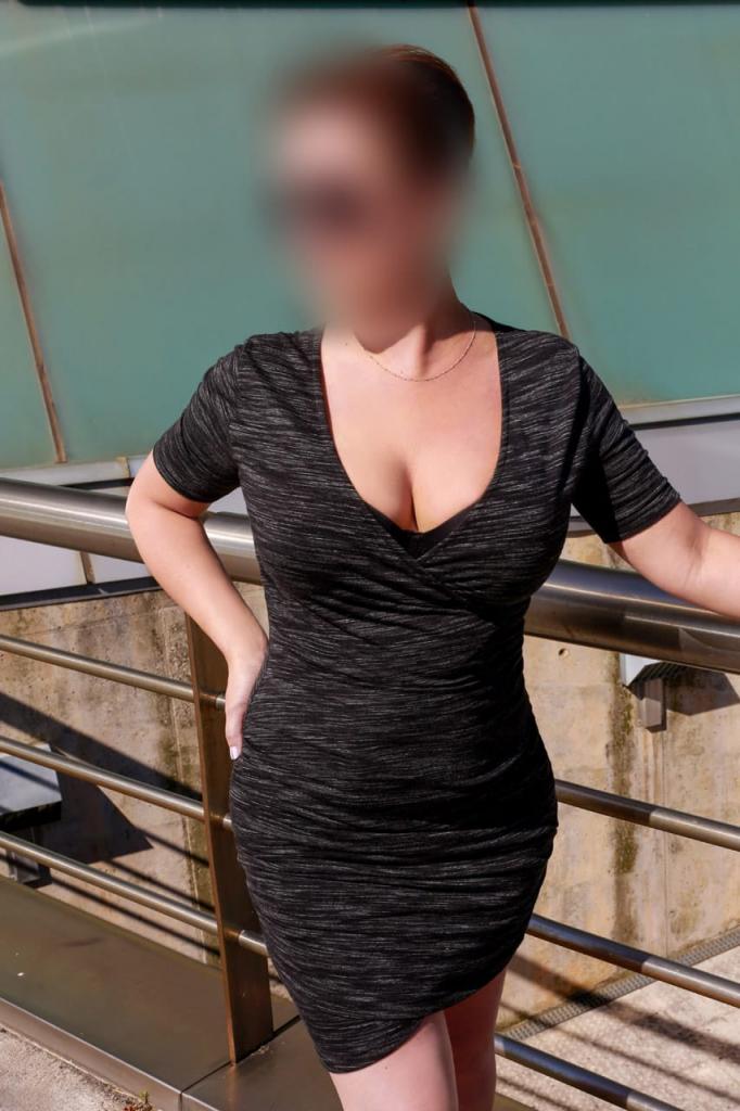 642467952: Chica busca chico en Gerona