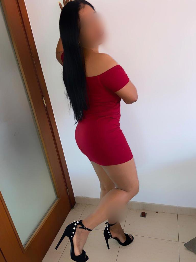 604399398: Chica busca chico en La Coruña