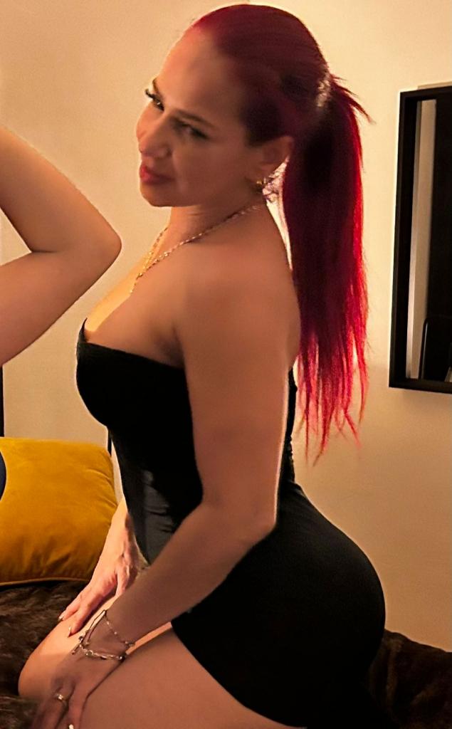 607297203: Chica busca chico en Málaga