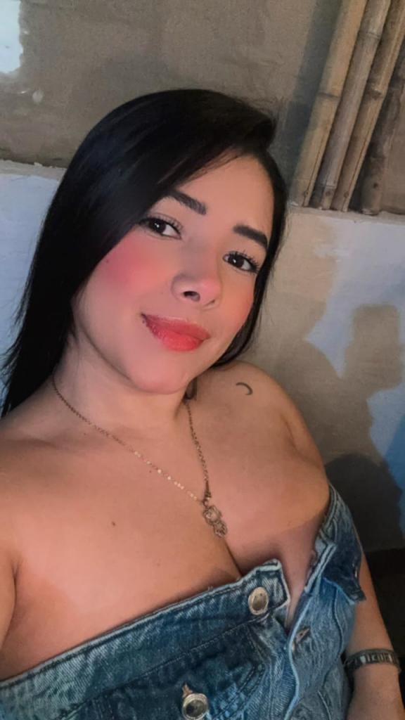 617163834: Chica busca chico en Murcia