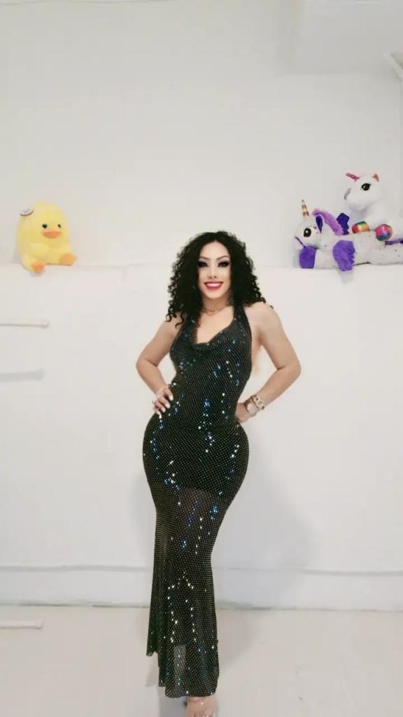 667054614: Travesti en Barcelona