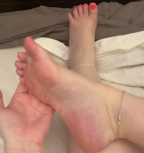 641880298: Chica busca chico en Granada