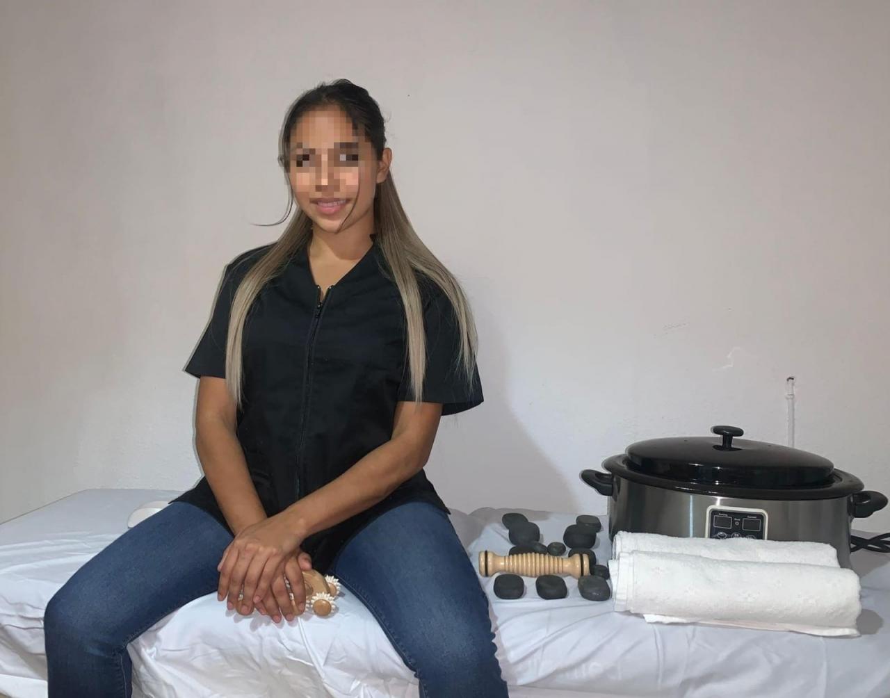 677023099: Chica busca chico en Sevilla