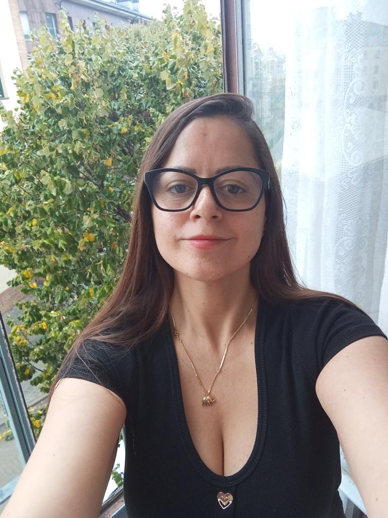 631613633: Chica busca chico en Lérida