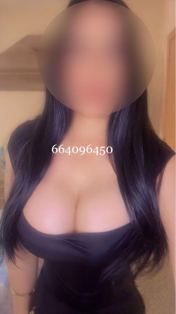664096450: Chica busca chico en León