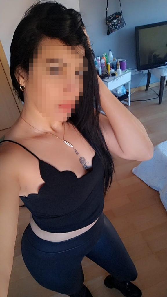 603974066: Chica busca chico en Barcelona