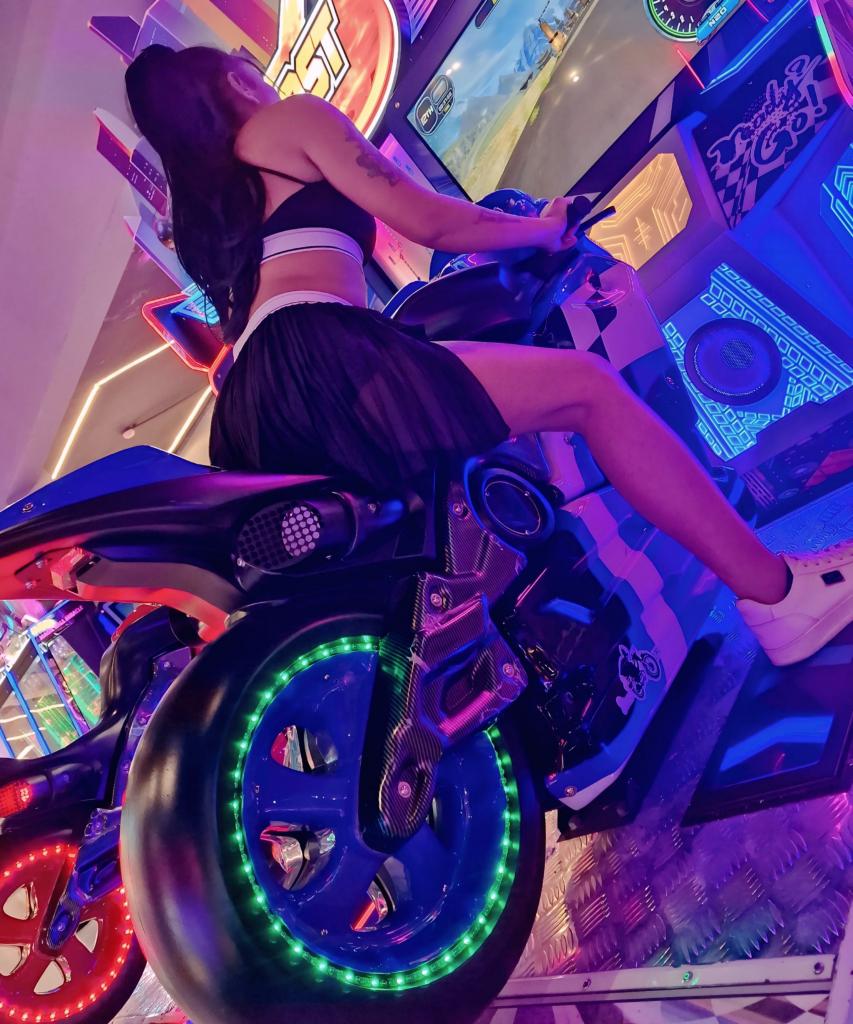 614431989: Chica busca chico en Sevilla