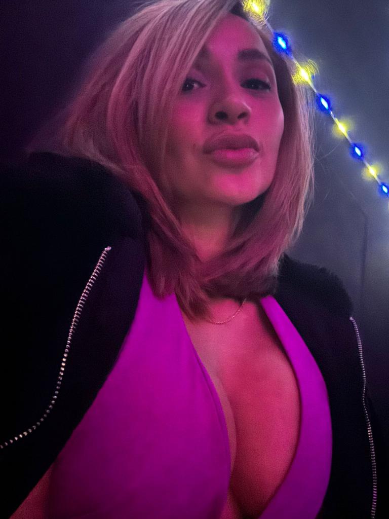 607214649: Chica busca chico en Murcia