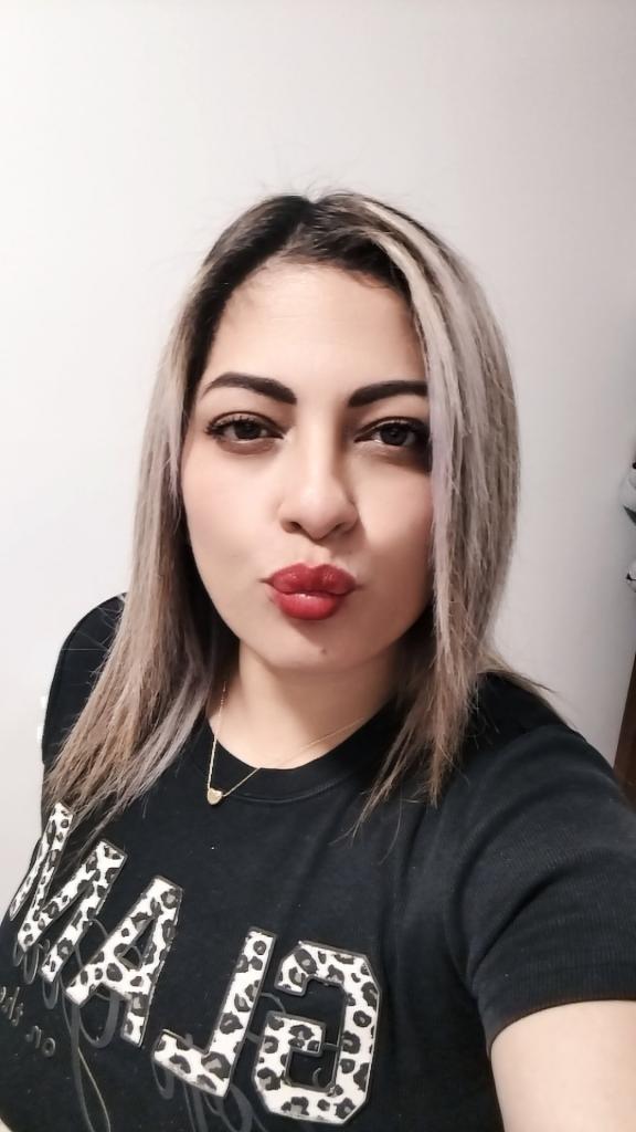 641773093: Chica busca chico en Barcelona