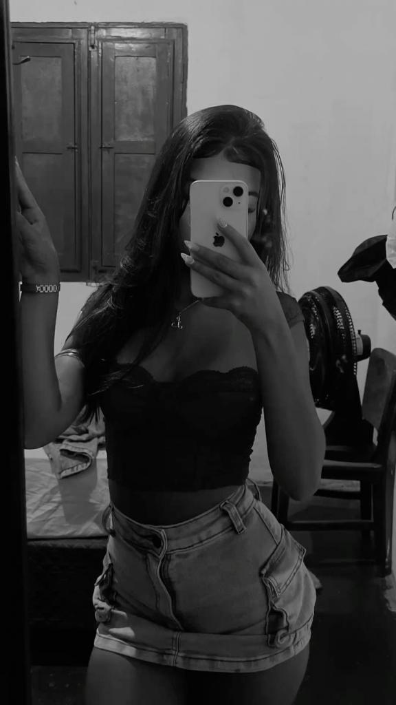 678954808: Chica busca chico en Málaga