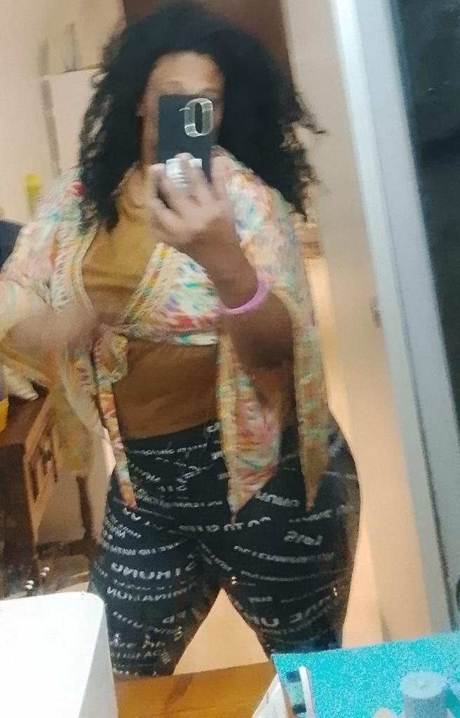 613446944: Chica busca chico en Gerona