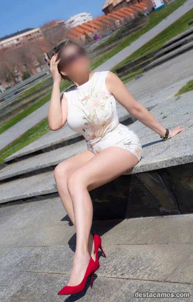 624049377: Chica busca chico en Lugo
