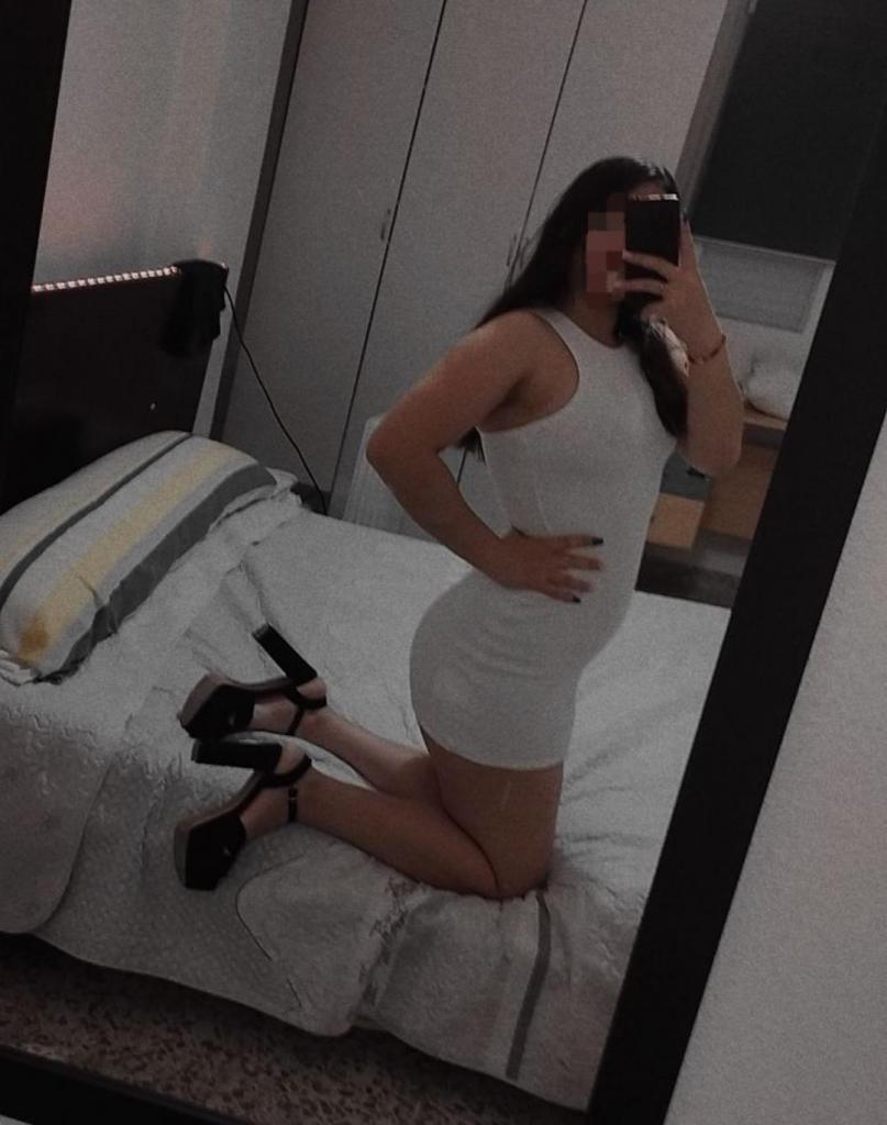 Chica busca chico en Granada: 