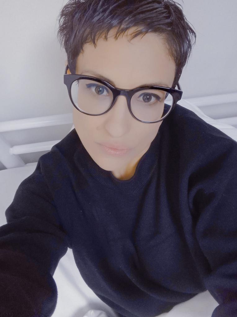 Chica busca chico en Sevilla: Chica busca chico