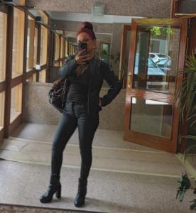 614687181: Chica busca chico en Álava