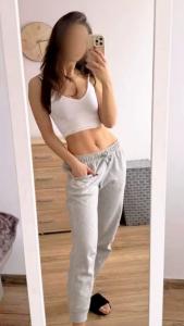 610981903: Chica busca chico en Ibiza