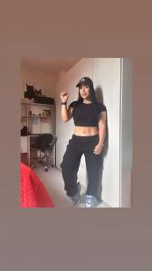 647604223: Chica busca chico en Madrid