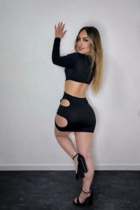 610880239: Chica busca chico en Ibiza