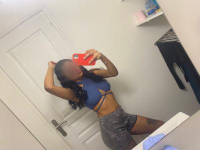 641784181: Chica busca chico en Valencia