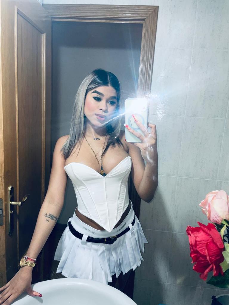 647222506: Chica busca chico en Madrid