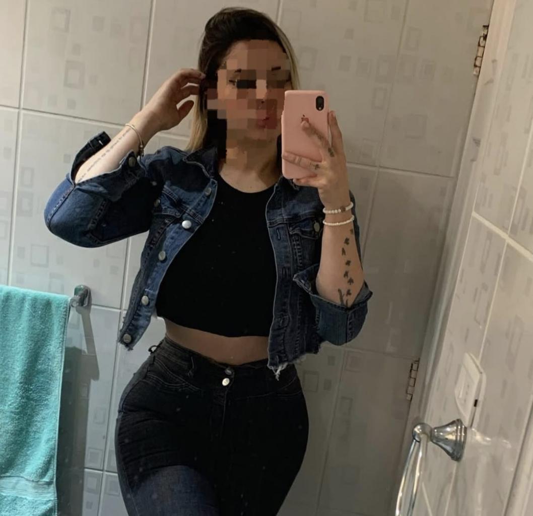 643972034: Chica busca chico en Barcelona