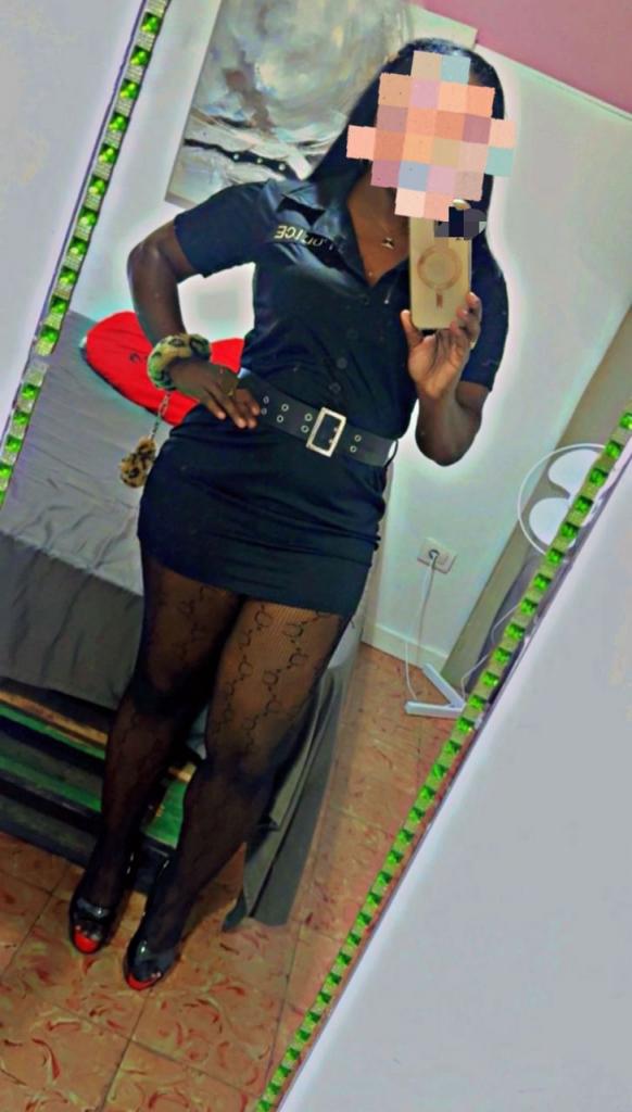 664417139: Chica busca chico en Tenerife