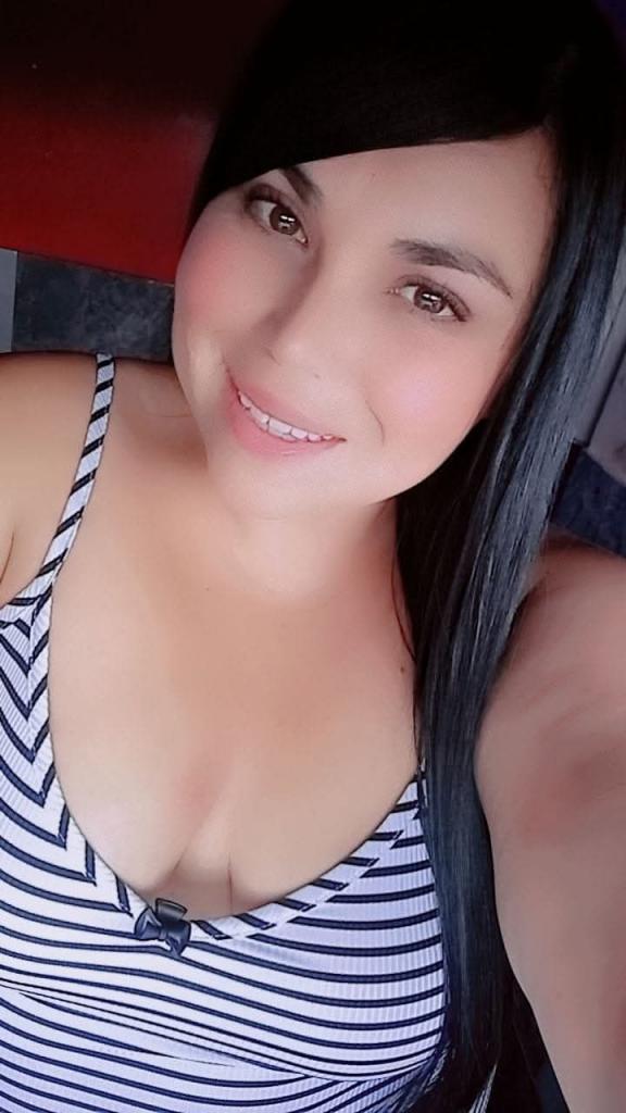 604149921: Chica busca chico en Barcelona