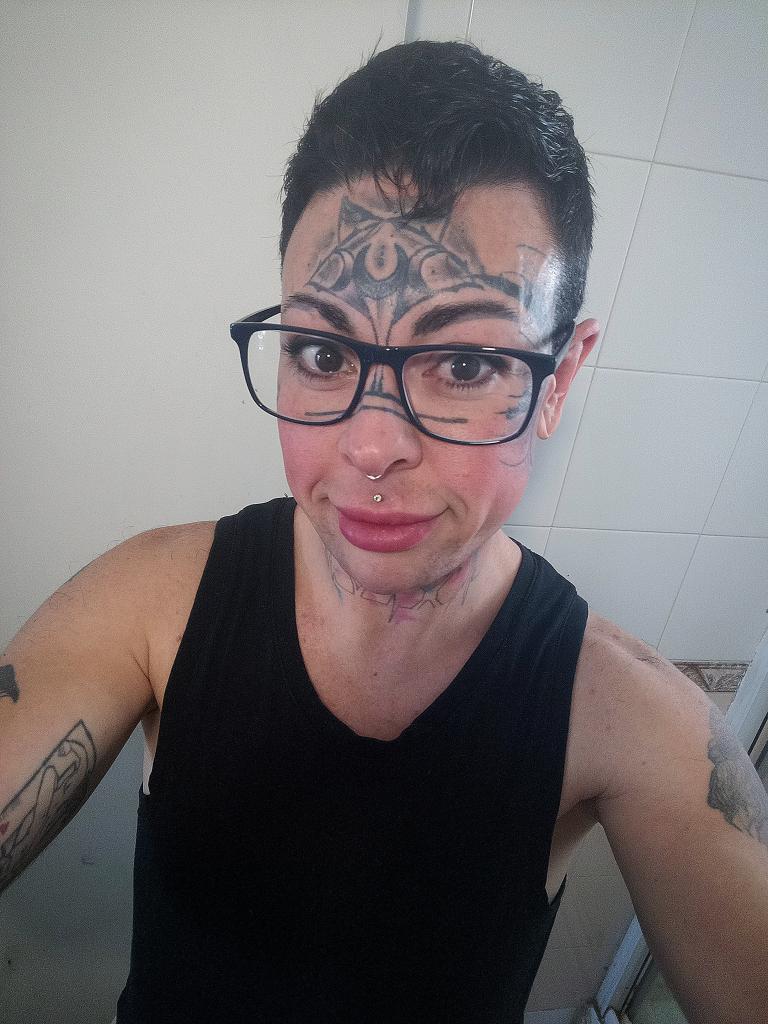 610166989: Chica busca chico en Sevilla