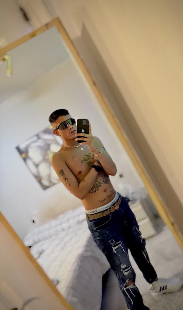 617658902: Chico busca chica en Sevilla