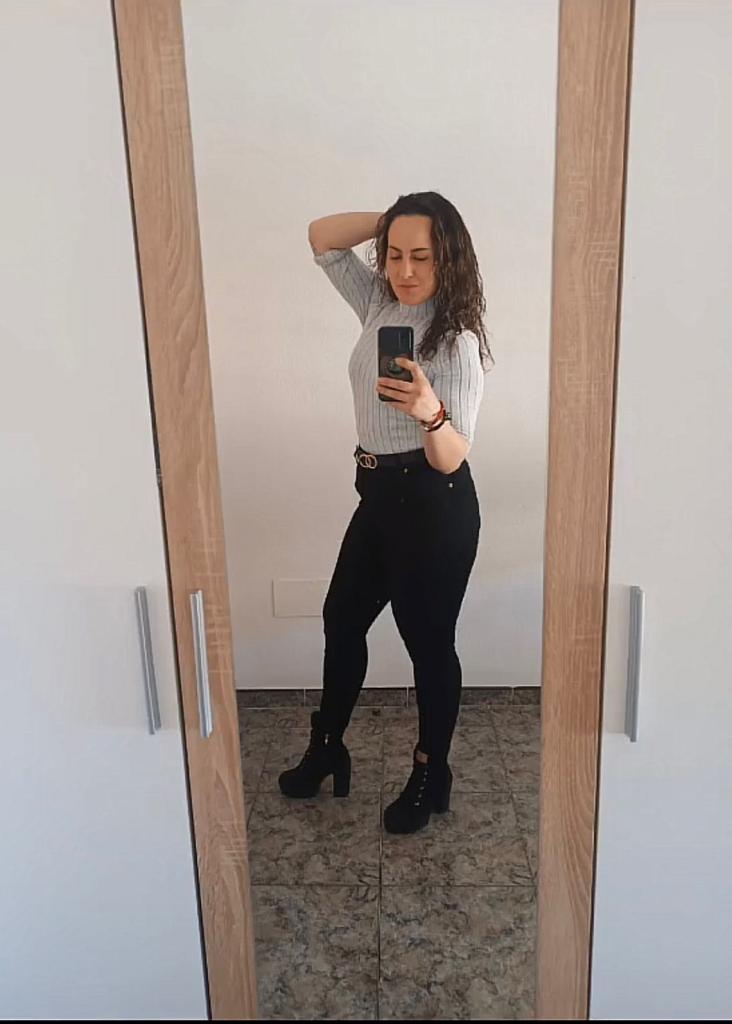 651383493: Chica busca chico en Almería