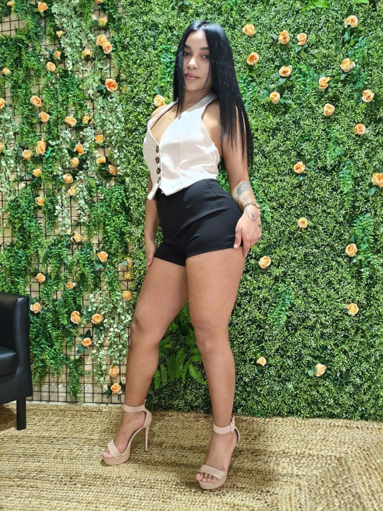 664874220: Chica busca chico en Madrid