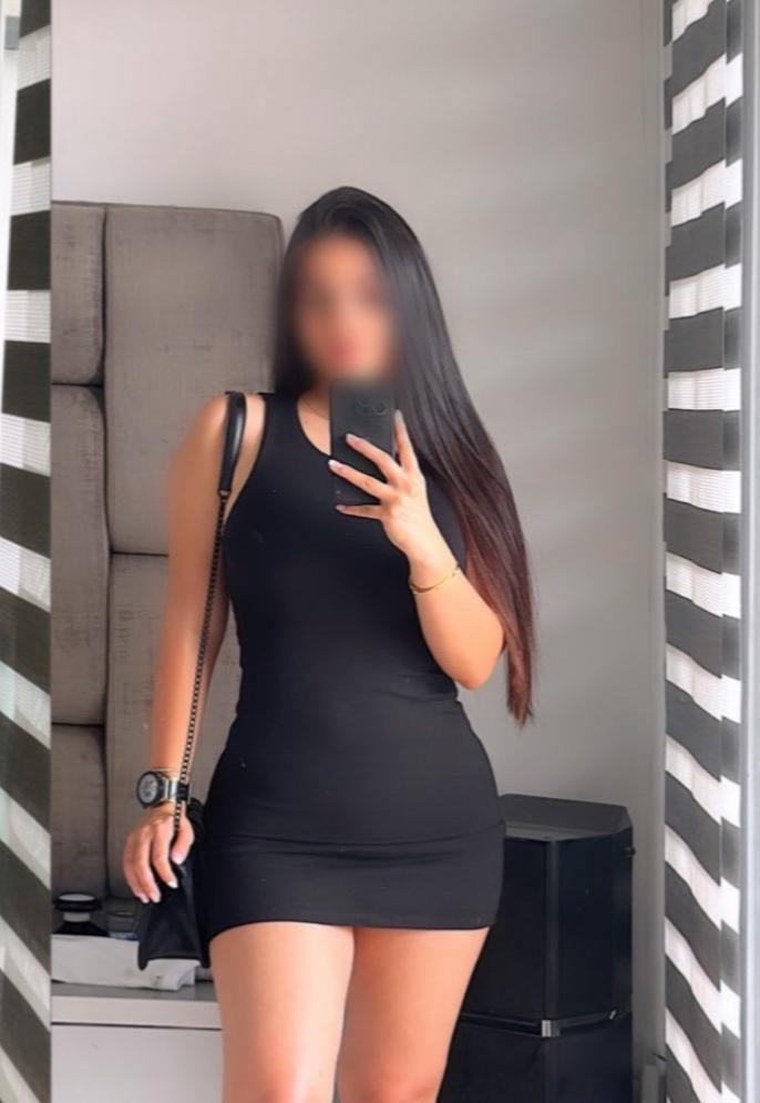600692582: Chica busca chico en Sevilla