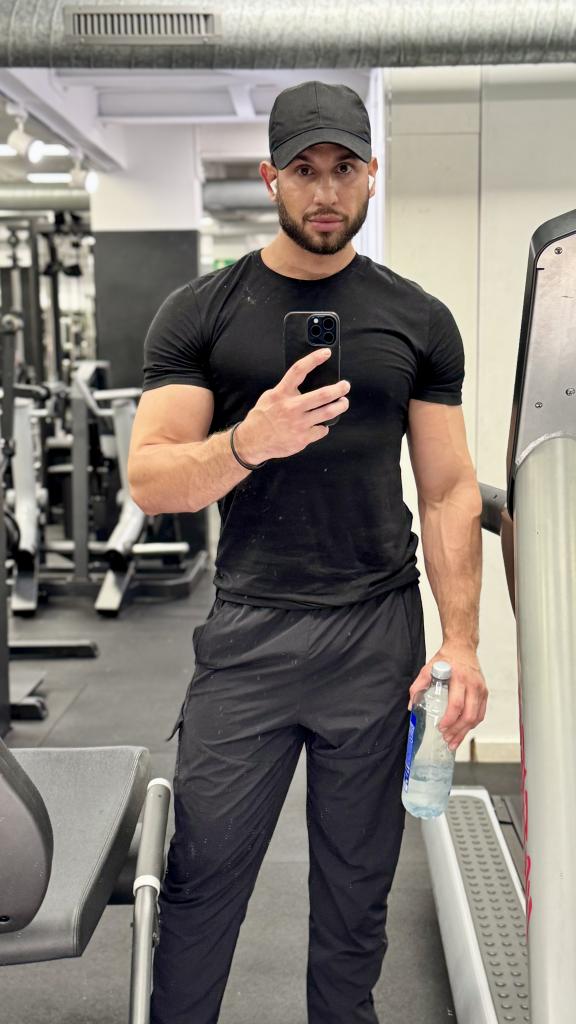 623265257: Chico busca chica en Pontevedra