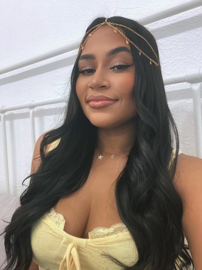 Chica busca chico en Málaga: Chica busca chico