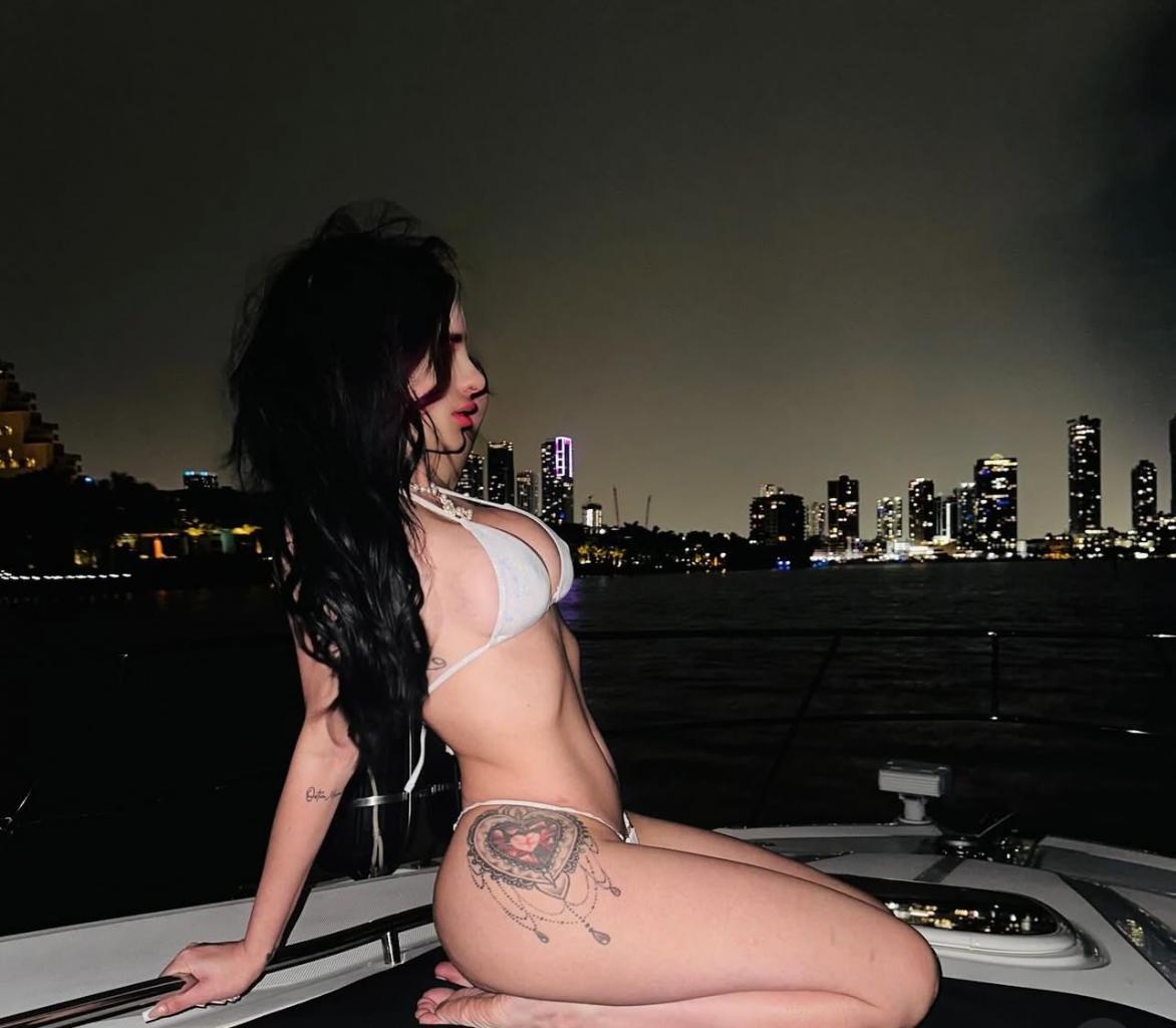 Chica busca chico en Málaga: Chica busca chico