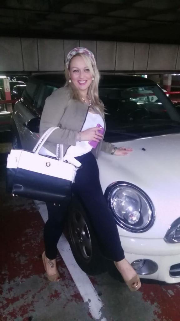 613958151: Chica busca chico en La Coruña