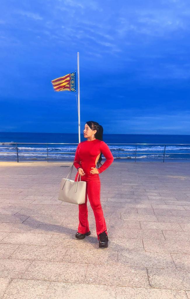 641439936: Chica busca chico en Alicante