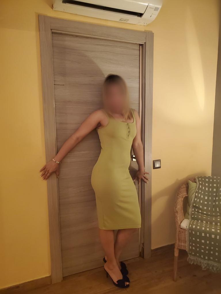 631258186: Chica busca chico en Gerona