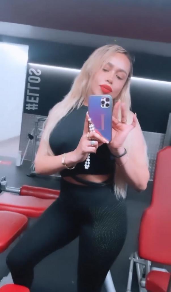 Chica busca chico en Ibiza: Chica busca chico