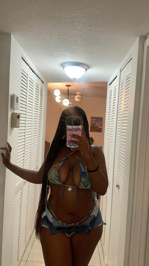 632075930: Chica busca chico en Mallorca