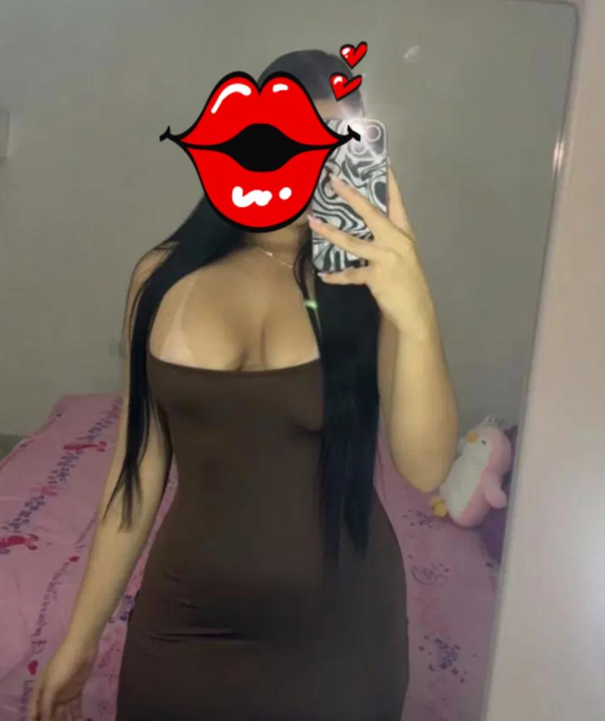 661096742: Chica busca chico en Cádiz