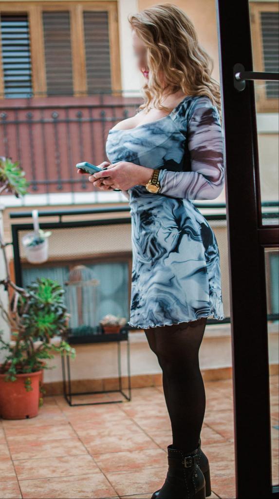 641827221: Chica busca chico en Murcia