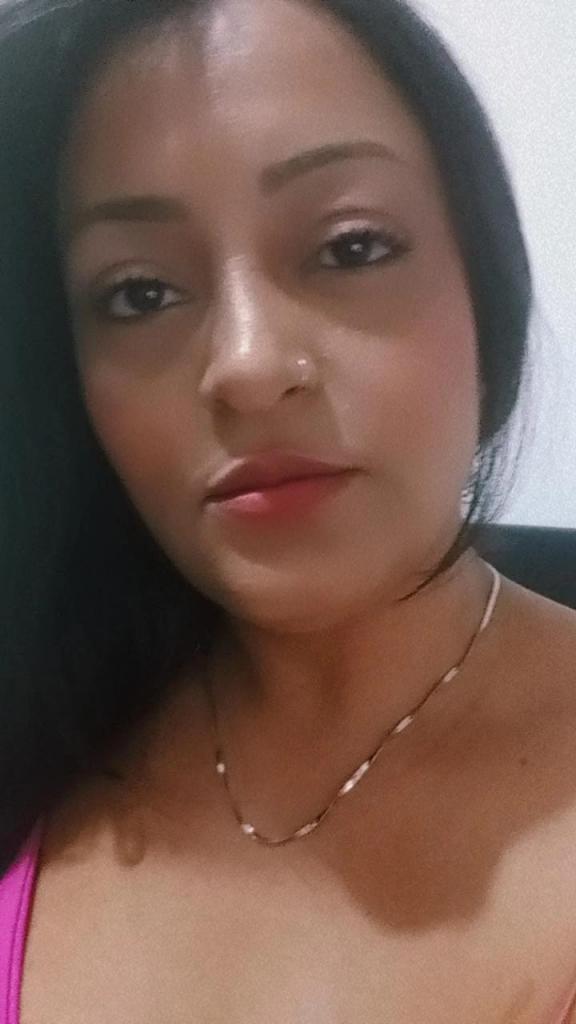 677655812: Chica busca chico en Barcelona