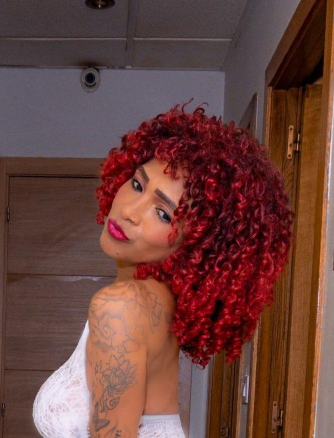 676463299: Chica busca chico en Pontevedra